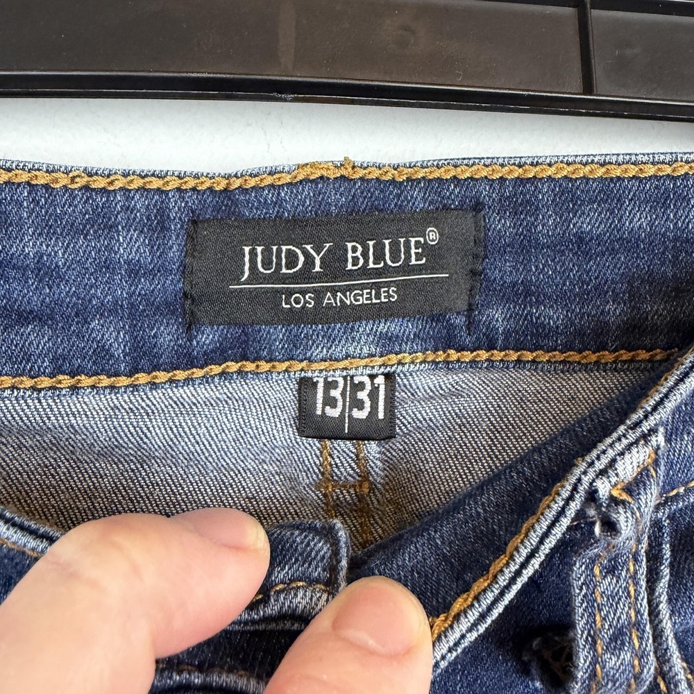 Judy Blue Jeans Womens 13/31 Dark Wash Relaxed Skinny Stretch Denim JB82325DK - Picture 3 of 10